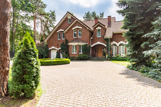 Best Driveway Pavers Near Me  in Frontenac, KS