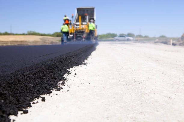 Best Local Driveway Pavers  in Frontenac, KS